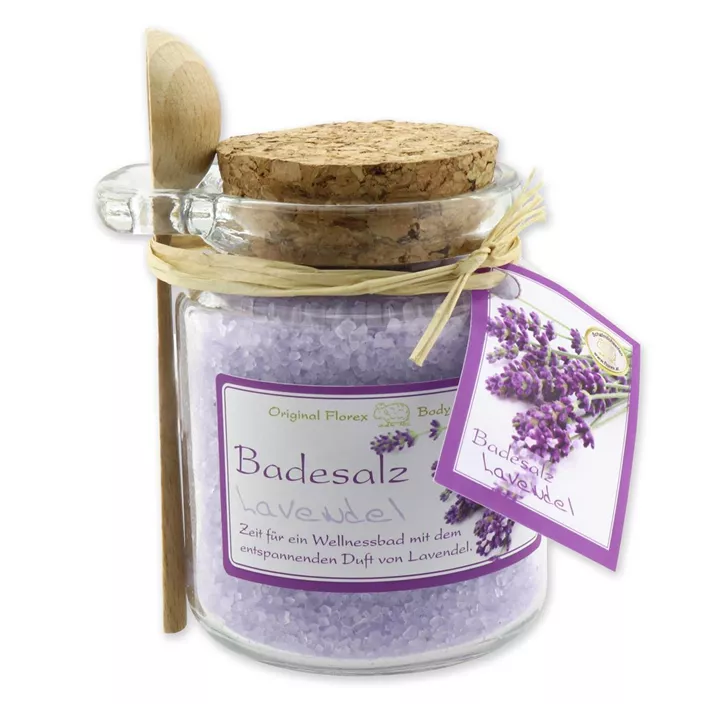 Badesalz Lavendel im Glas mit Holzlöffel