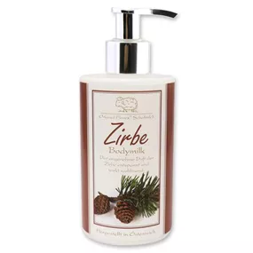 Bodymilk Zirbe in Zylinderflasche