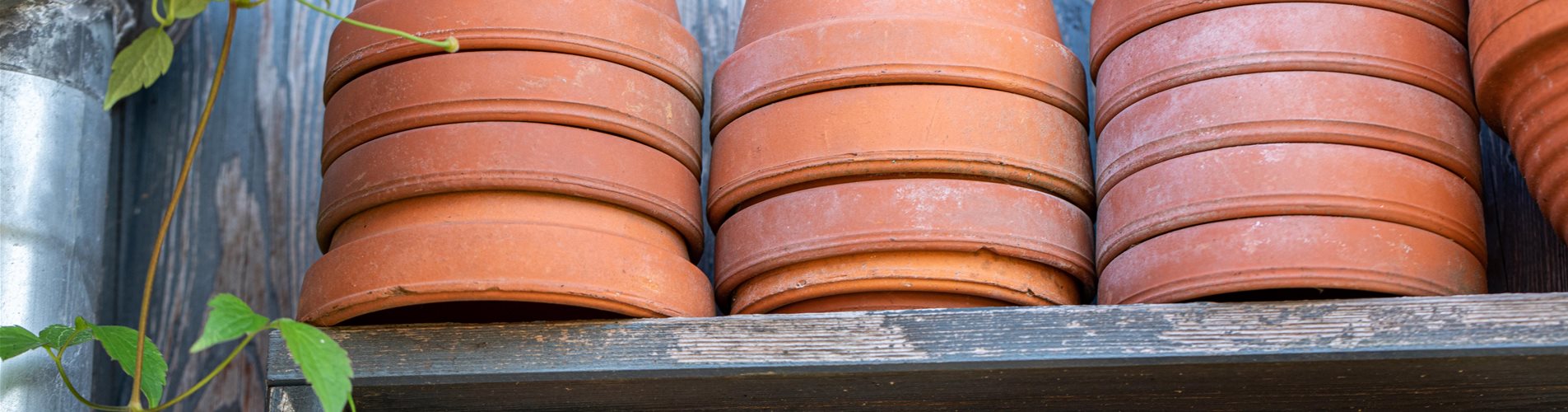 GS668895_Terrkottatöpfe (gestapelt)_ GS668895_Terrkottatöpfe (gestapelt)_