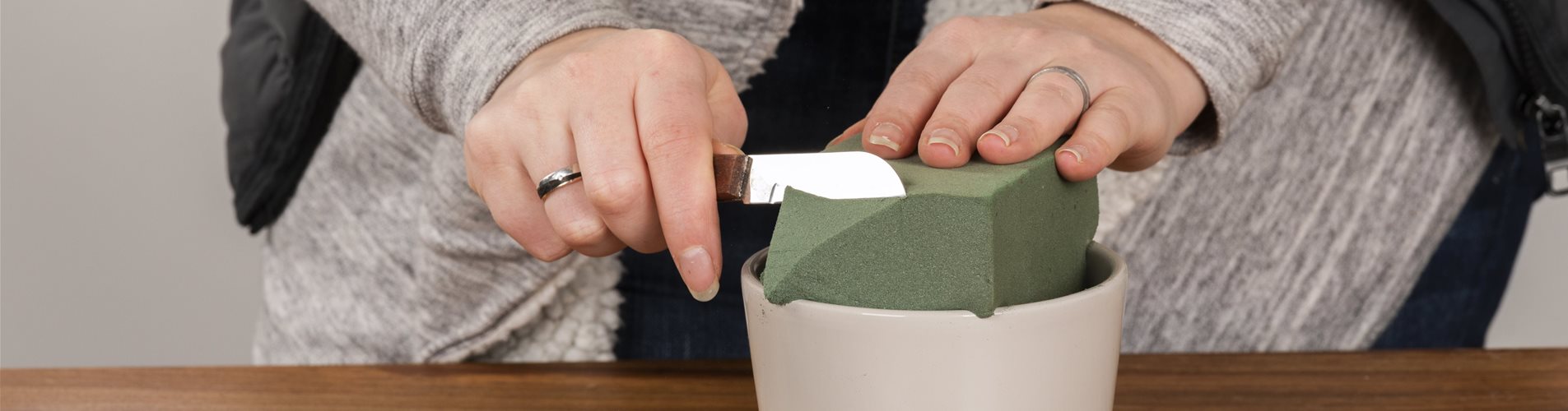 Steckschaum beschneiden Steckschaum beschneiden